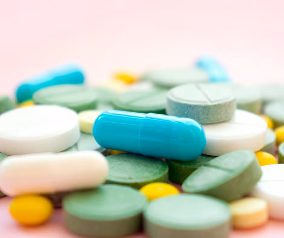 Can I Take Tylenol with Adderall: Assessing the Safety of Combining Medications