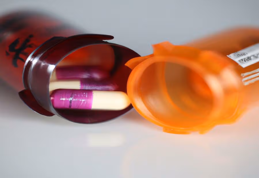 Interactions Between Adderall and Benadryl - Can You Take Adderall and Benadryl: Examining Combination Use