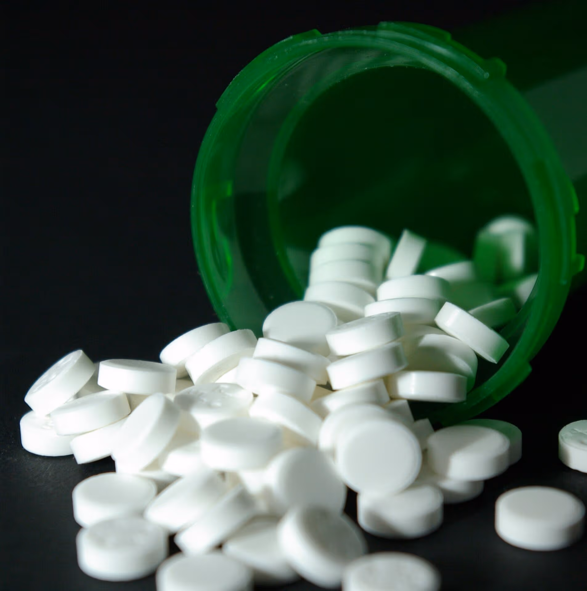 Can I Drink Alcohol After Taking Imodium: Assessing Alcohol and Antidiarrheal Interaction
